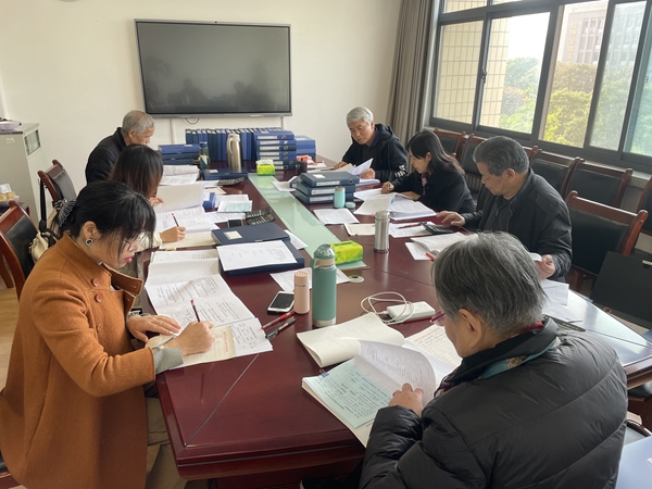 1d5aee396c2e4dc5bca2a524dfce8570.jpg 专家组评阅试卷.jpg