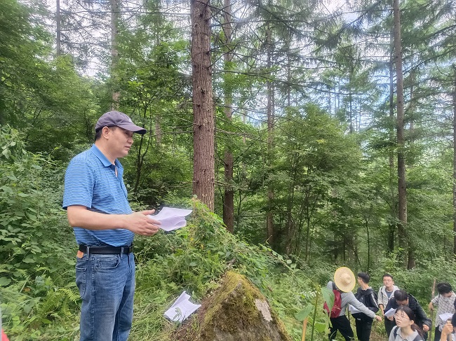 246bfaecfe9d4469a60a05db6082aaa6.jpg 林木遗传育种实习照片.jpg